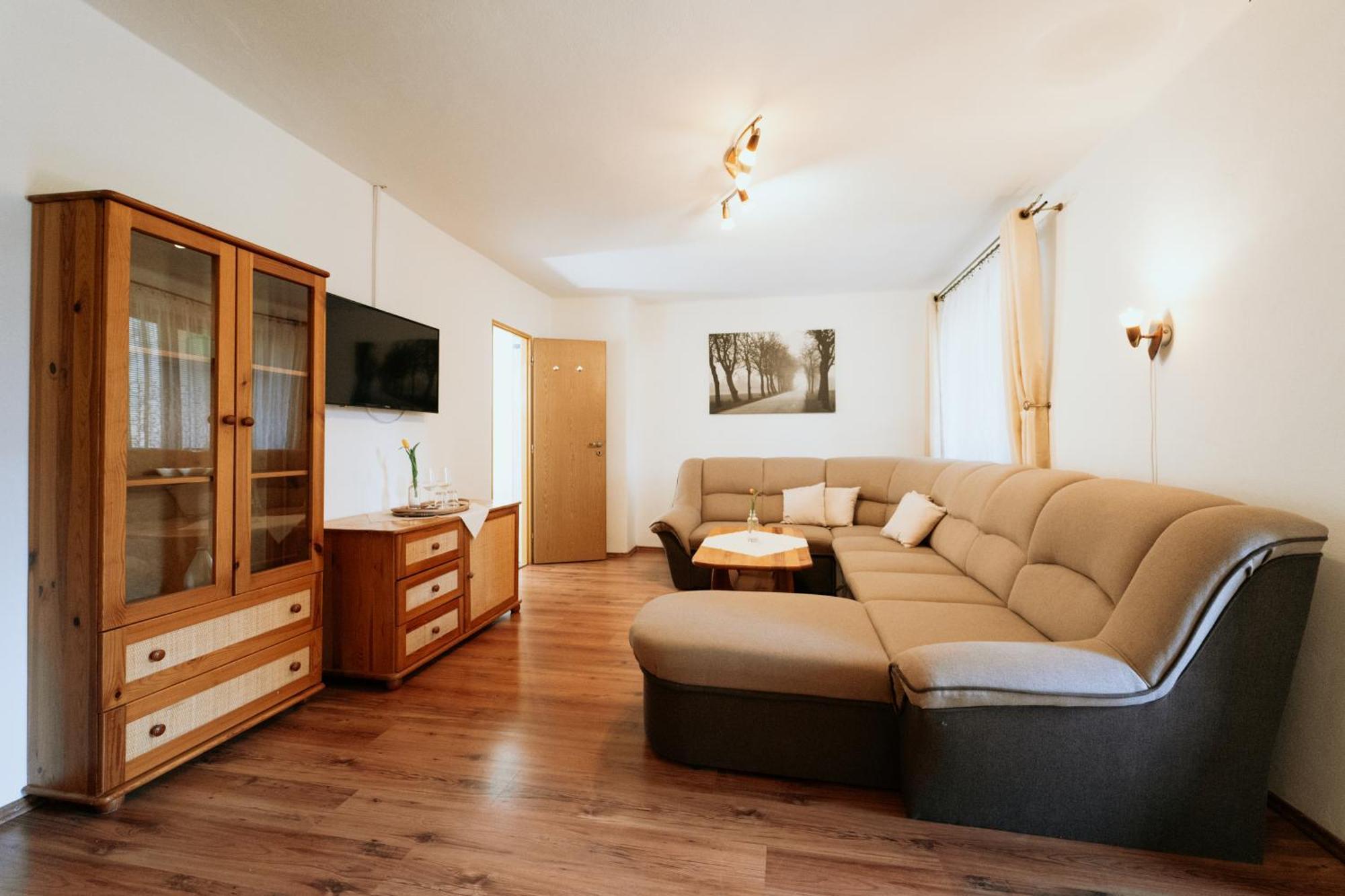 Horsky Hotel Bartoska Cremosne Ngoại thất bức ảnh