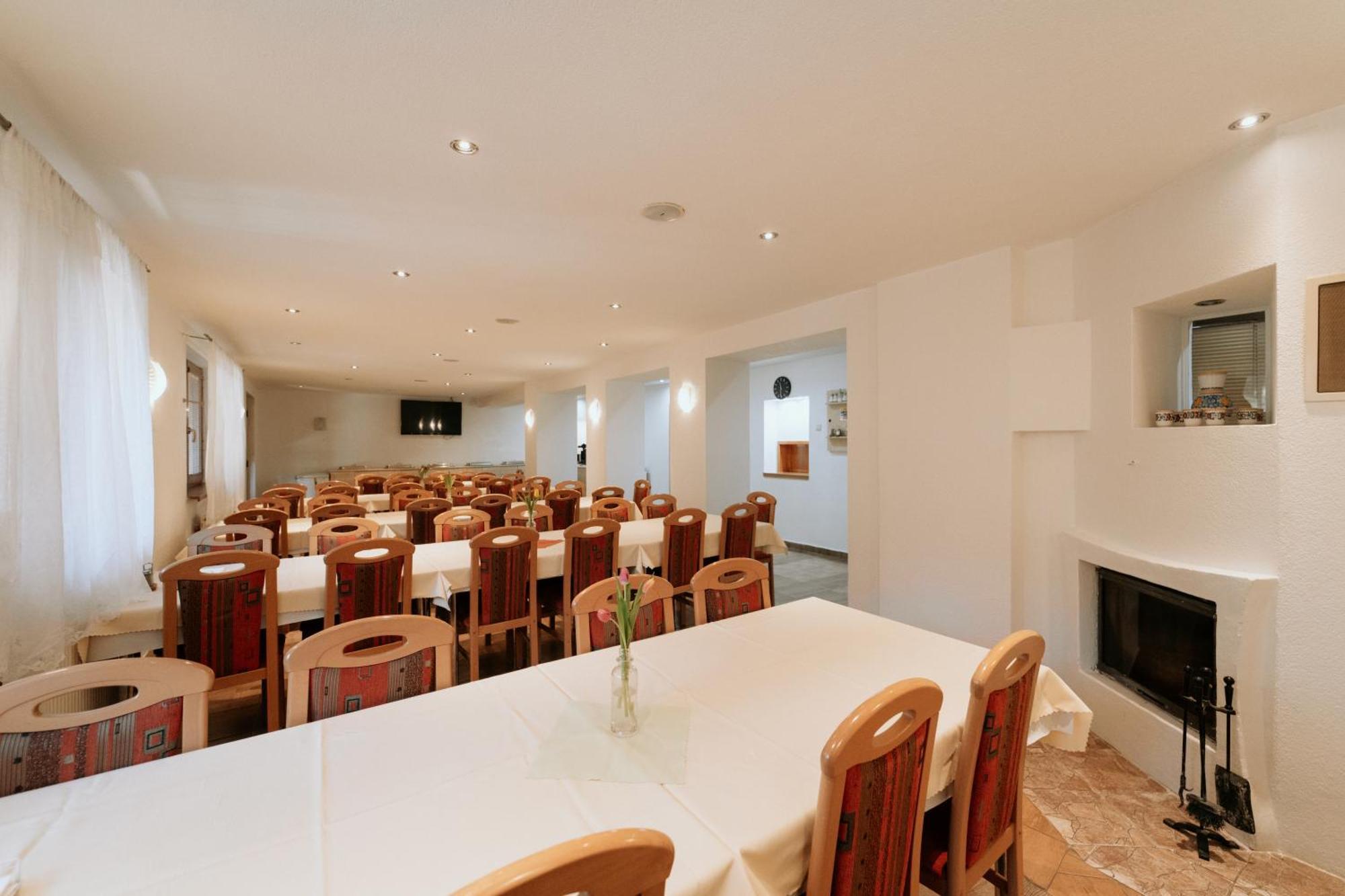 Horsky Hotel Bartoska Cremosne Ngoại thất bức ảnh