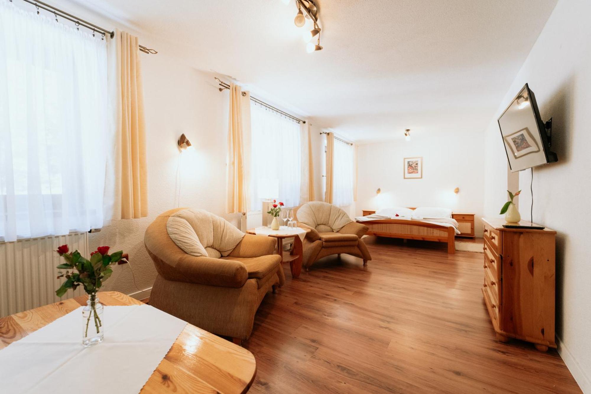 Horsky Hotel Bartoska Cremosne Ngoại thất bức ảnh