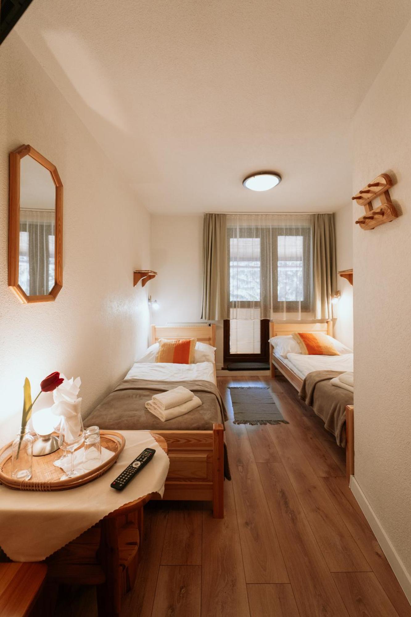 Horsky Hotel Bartoska Cremosne Ngoại thất bức ảnh